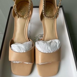 Size 7 New Vince Camuto Heels